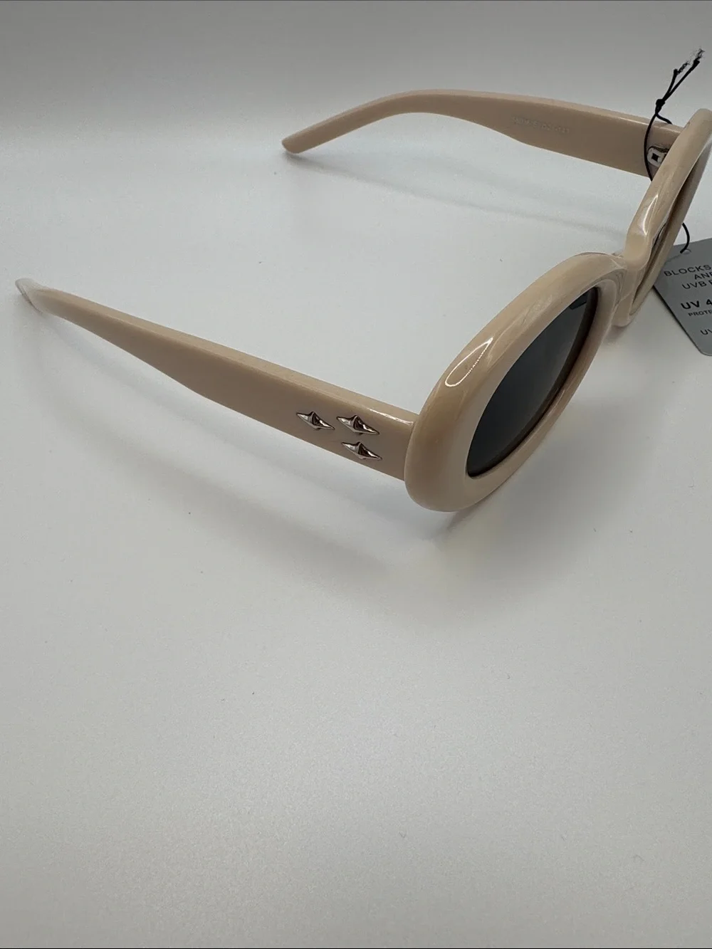Women’s Beige Oval Sunglasses - UV Protection